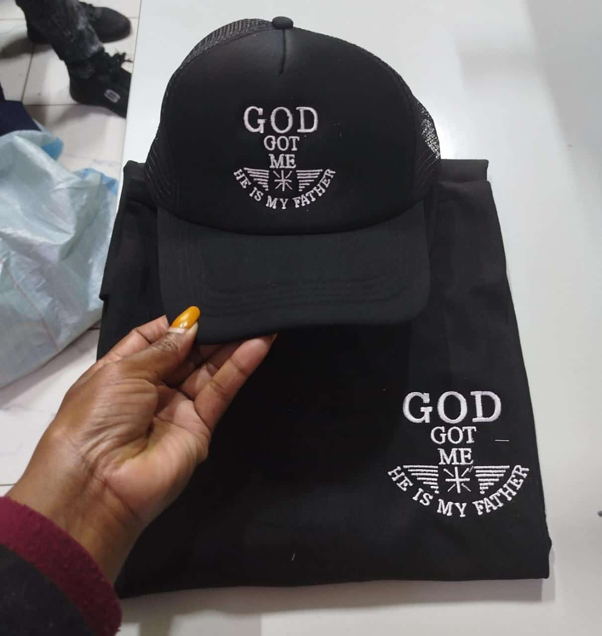 caps and Tshirts branded caps and Tshirts branded